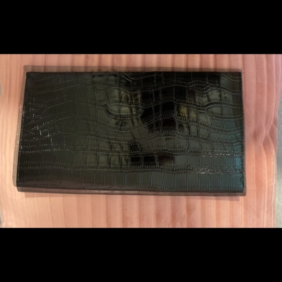 Cluthes - Picture 8 of 9